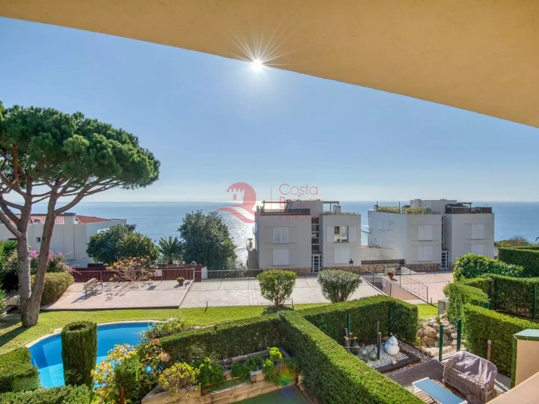 Town House for Sale in Sant Feliu De Guíxols, Gerona 1