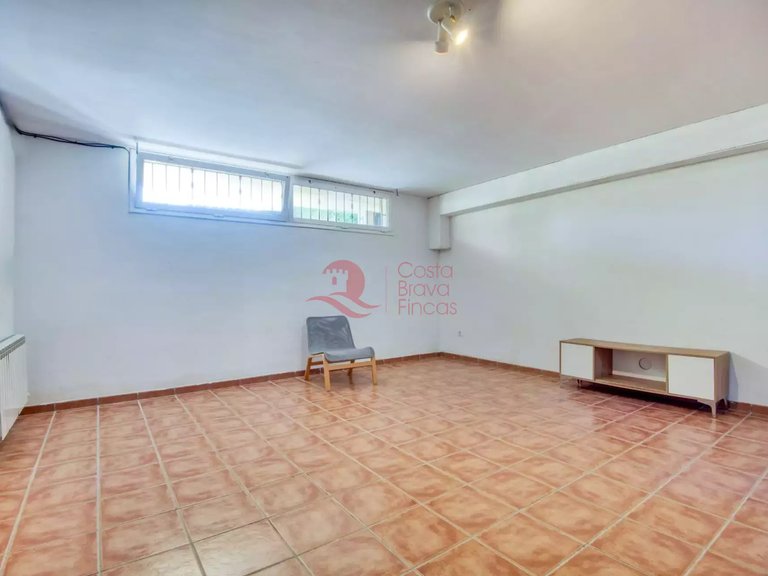 Town House for Sale in Sant Feliu De Guíxols, Gerona 24
