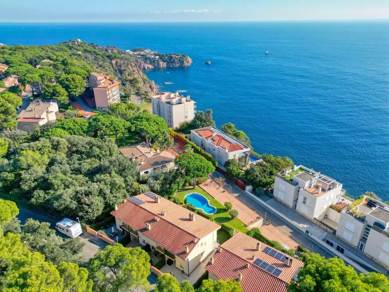 Town House for Sale in Sant Feliu De Guíxols, Gerona 29