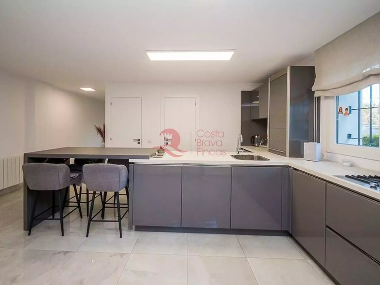 Town House for Sale in Platja D'aro, Gerona 9