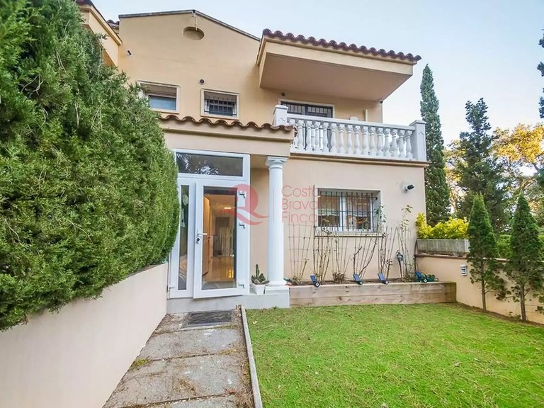 Town House for Sale in Platja D'aro, Gerona 30