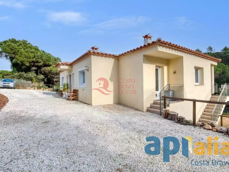 Town House for Sale in Santa Cristina D'aro, Gerona 4