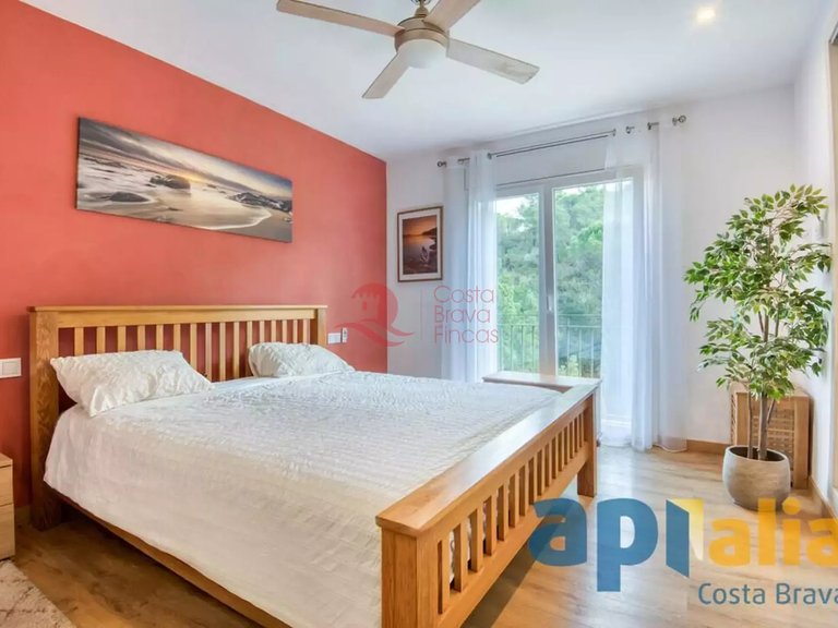 Town House for Sale in Santa Cristina D'aro, Gerona 16