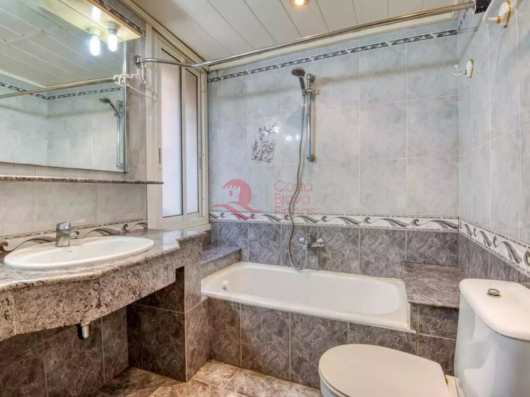 Apartment for Sale in Sant Feliu De Guíxols, Gerona 11