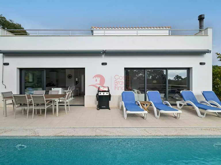 Town House for Sale in Santa Cristina D'aro, Gerona 2