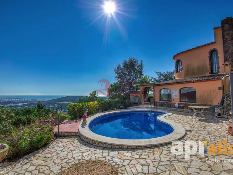 Town House for Sale in Calonge, Gerona 1
