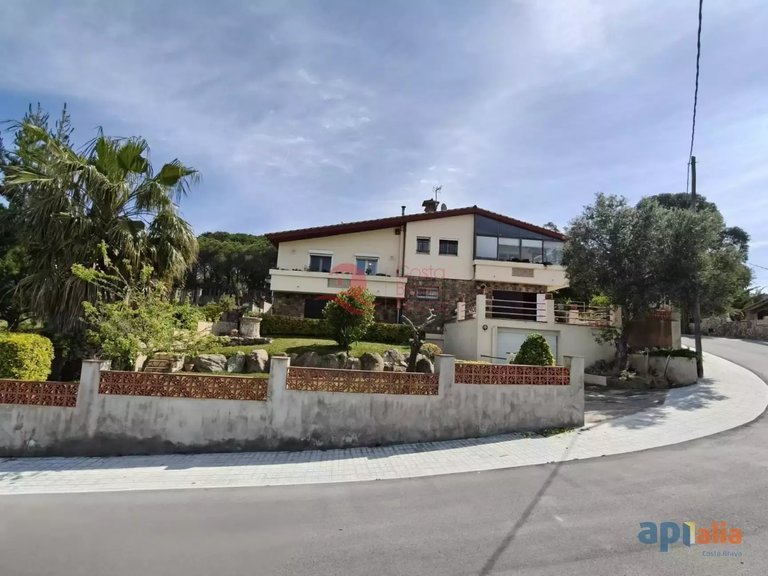 Town House for Sale in Sant Antoni De Calonge, Gerona 2