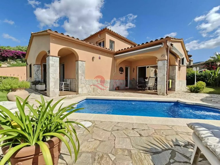 Town House for Sale in Calonge, Gerona 1