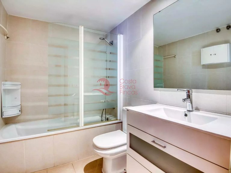 Apartment for Sale in Sant Feliu De Guíxols, Gerona 2