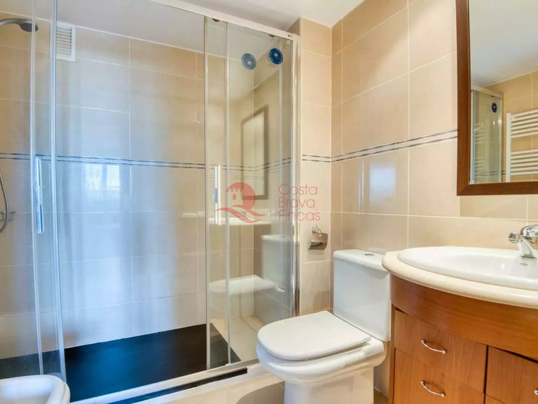 Apartment for Sale in Sant Feliu De Guíxols, Gerona 16