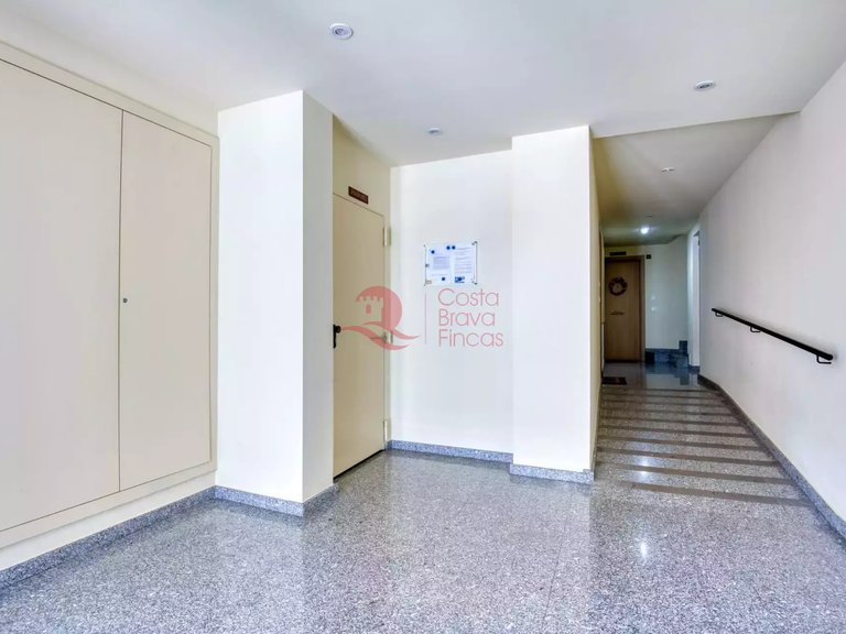 Apartment for Sale in Sant Feliu De Guíxols, Gerona 4