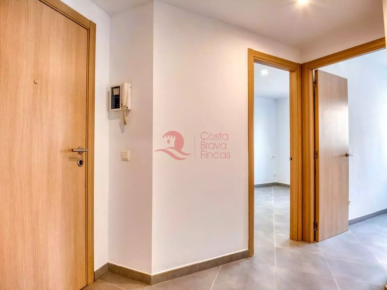 Apartment for Sale in Sant Feliu De Guíxols, Gerona 9