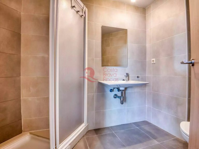 Apartment for Sale in Sant Feliu De Guíxols, Gerona 14