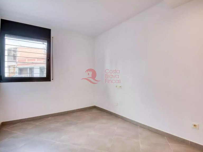 Apartment for Sale in Sant Feliu De Guíxols, Gerona 15