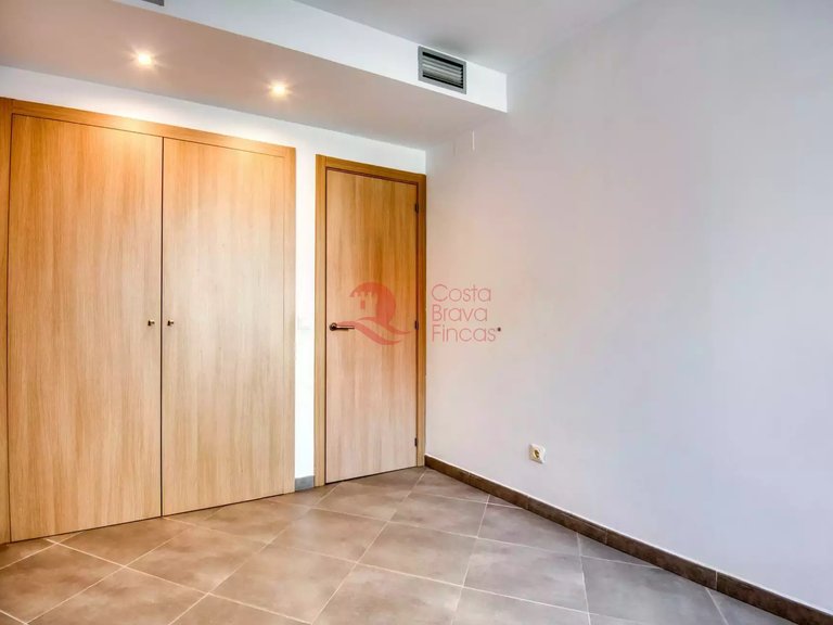 Apartment for Sale in Sant Feliu De Guíxols, Gerona 16