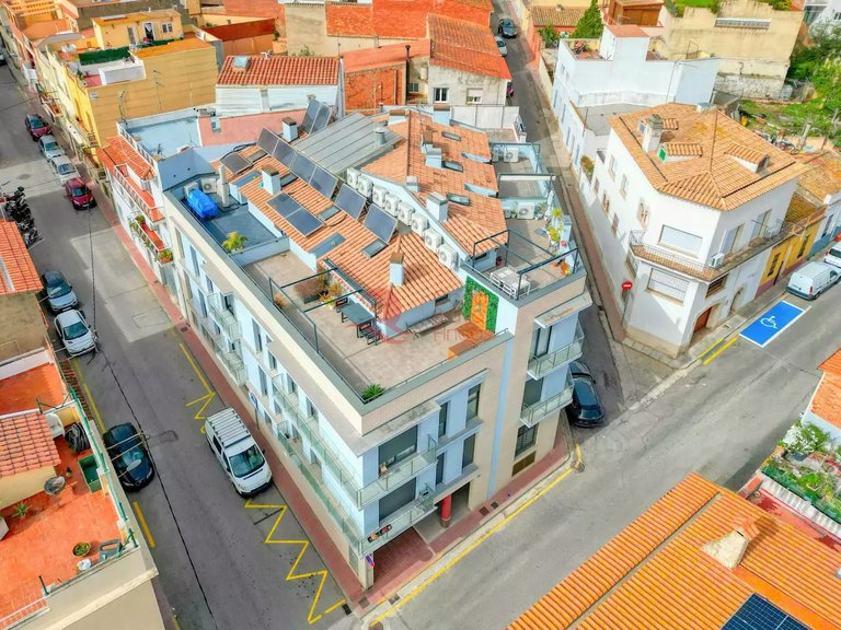 Apartment for Sale in Sant Feliu De Guíxols, Gerona 17