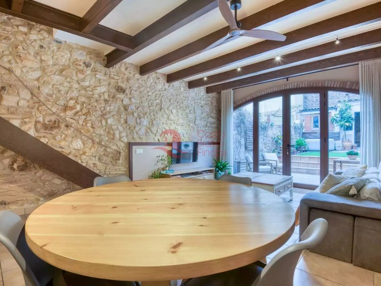 Town House for Sale in Sant Feliu De Guíxols, Gerona 2