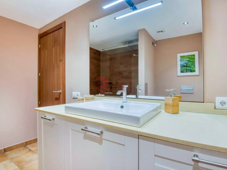 Town House for Sale in Sant Feliu De Guíxols, Gerona 22