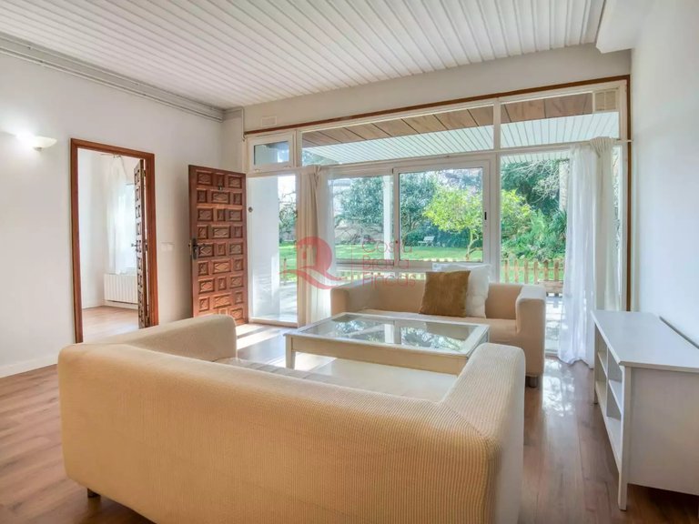 Apartment for Sale in Sant Feliu De Guíxols, Gerona 2