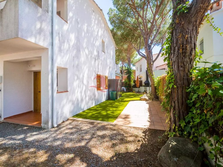 Town House for Sale in Platja D'aro, Gerona 2