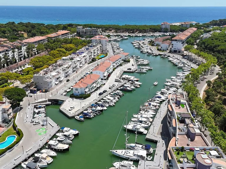 Apartment for Sale in Platja D'aro, Gerona 35