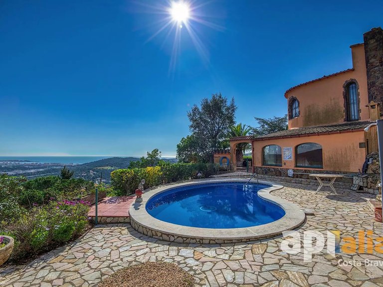 Villa for Sale in Calonge, Gerona 6