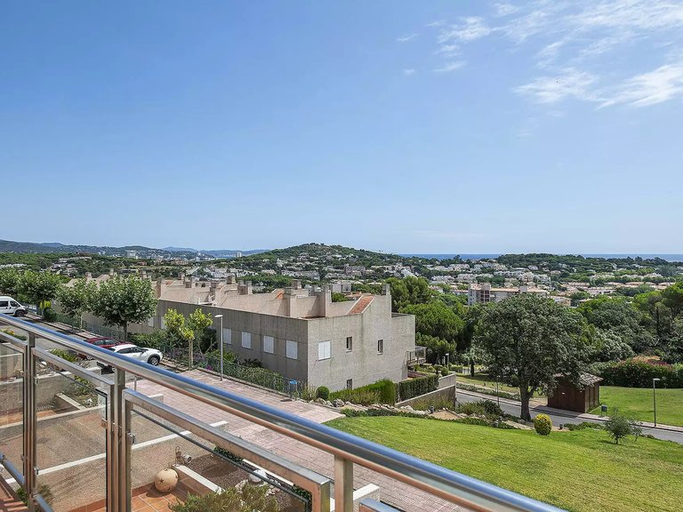 Town House for Sale in Sant Feliu De Guíxols, Gerona 1