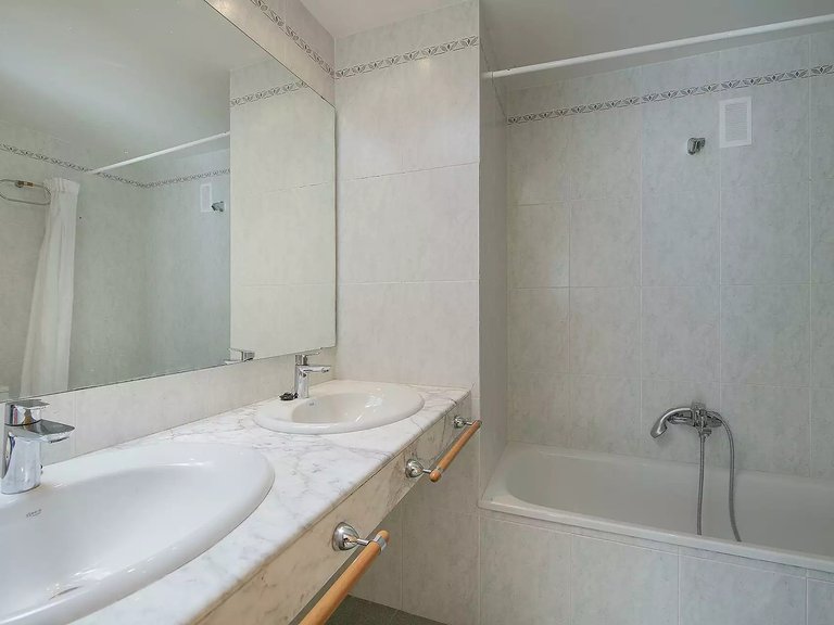 Town House for Sale in Sant Feliu De Guíxols, Gerona 20