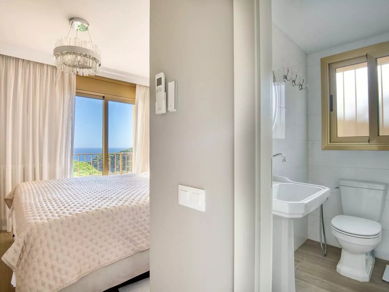 Apartment for Sale in Sant Feliu De Guíxols, Gerona 14