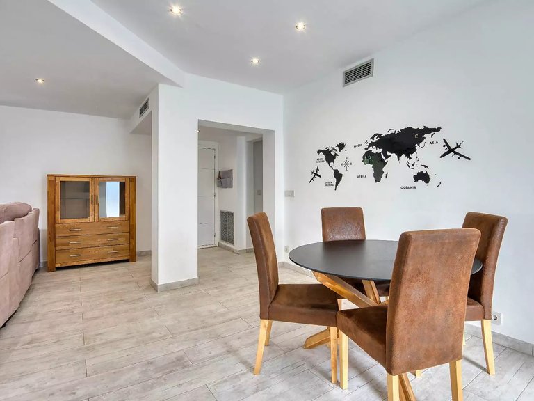 Villa for Sale in Can Carbonell, Gerona 2