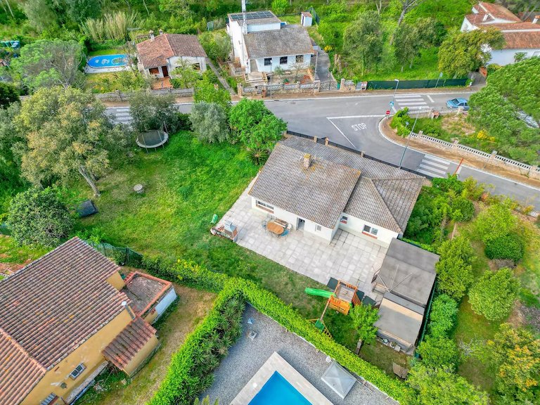 Villa for Sale in Can Carbonell, Gerona 30