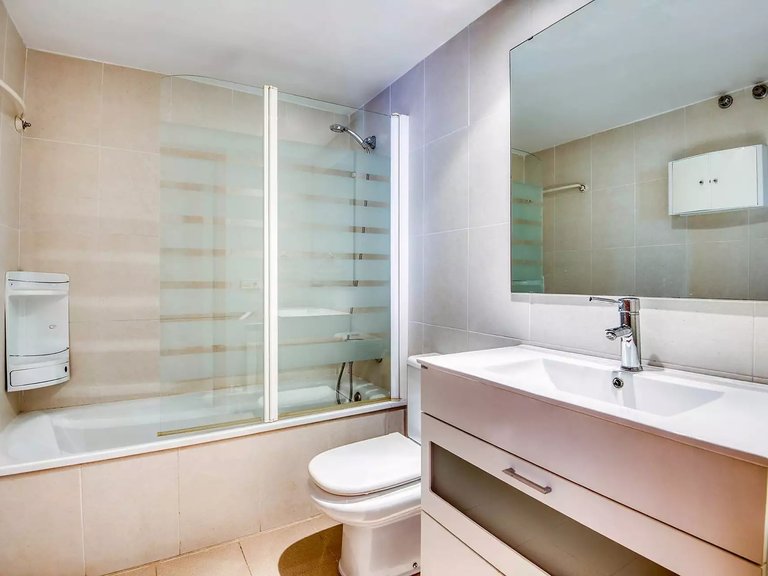Apartment for Sale in Sant Feliu De Guíxols, Gerona 10
