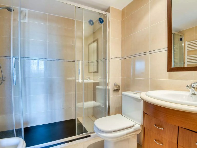Apartment for Sale in Sant Feliu De Guíxols, Gerona 16