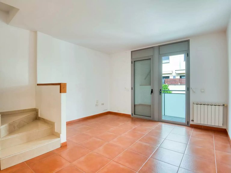 Town House for Sale in Sant Feliu De Guíxols, Gerona 2