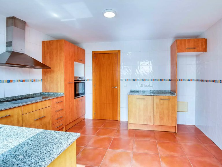 Town House for Sale in Sant Feliu De Guíxols, Gerona 7