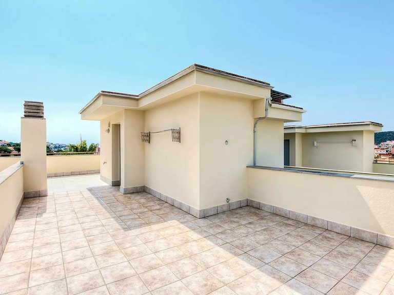 Town House for Sale in Sant Feliu De Guíxols, Gerona 17