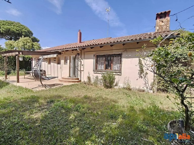 Villa for Sale in Sant Antoni De Calonge, Gerona 1