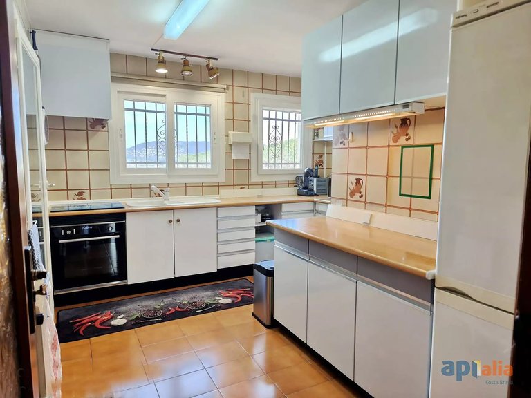 Villa for Sale in Sant Antoni De Calonge, Gerona 9