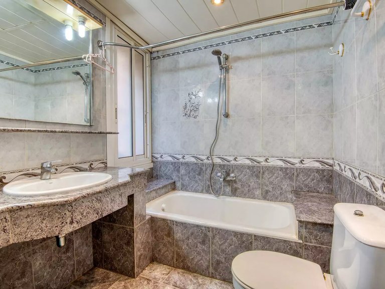 Apartment for Sale in Sant Feliu De Guíxols, Gerona 11