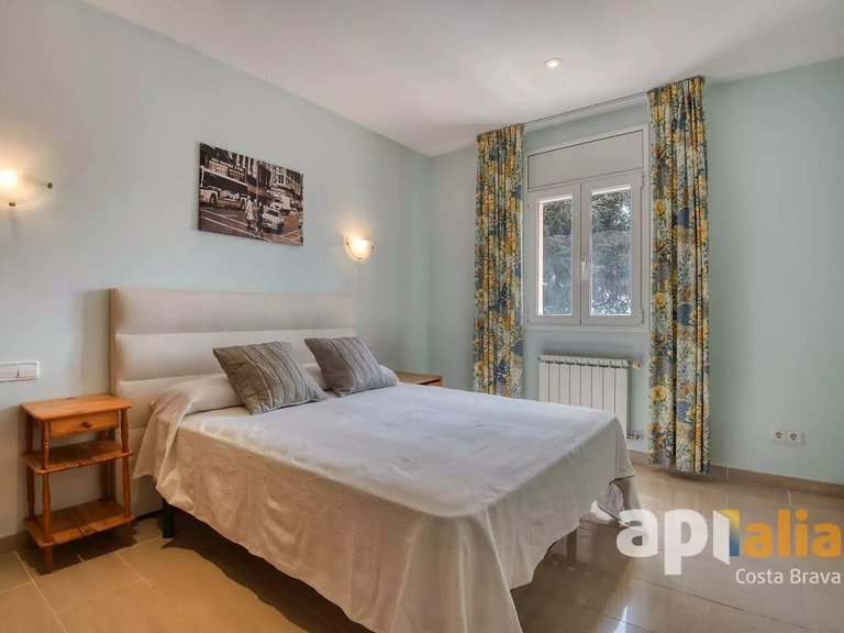 Villa for Sale in Calonge, Gerona 28