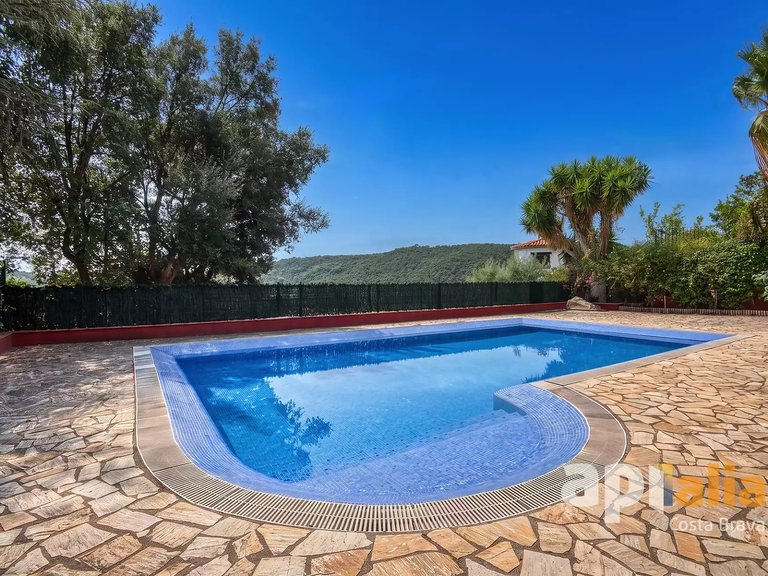 Villa for Sale in Calonge, Gerona 37