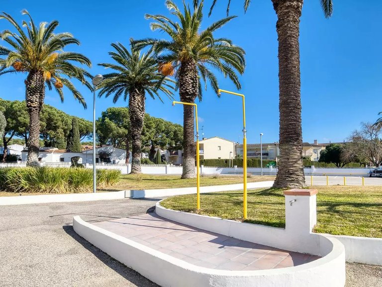 Commercial for Sale in Palamós, Gerona 12