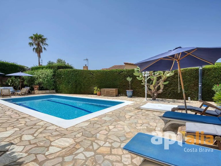 Villa for Sale in Calonge, Gerona 35