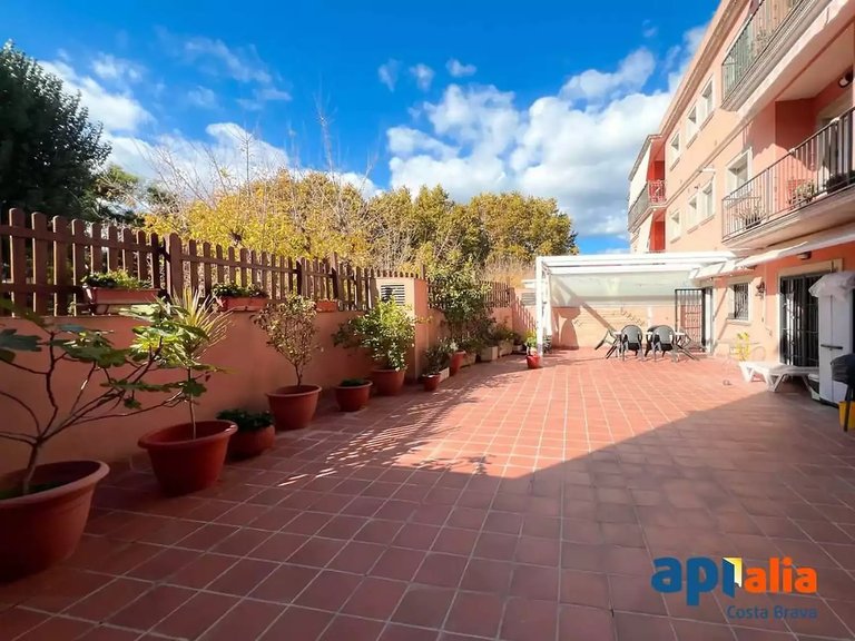 Apartment for Sale in Sant Feliu De Guíxols, Gerona 11