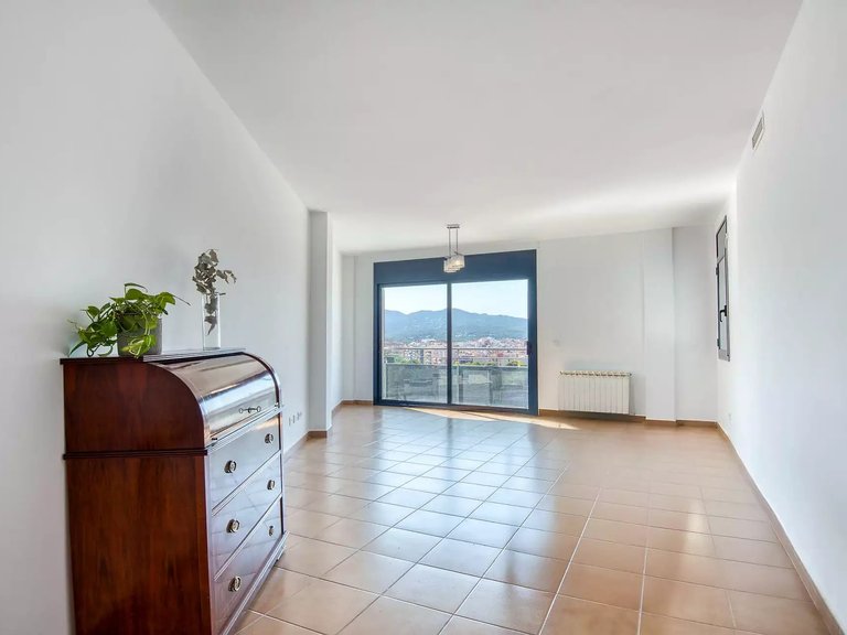 Town House for Sale in Sant Feliu De Guíxols, Gerona 3