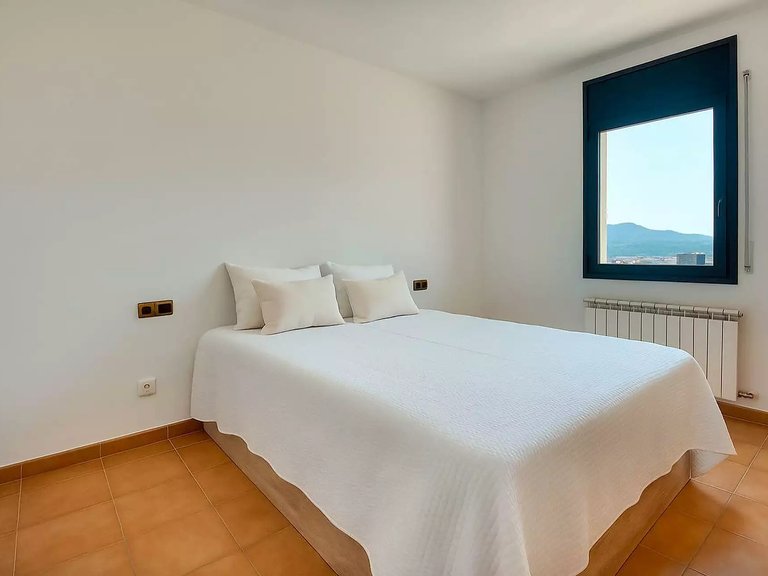 Town House for Sale in Sant Feliu De Guíxols, Gerona 7