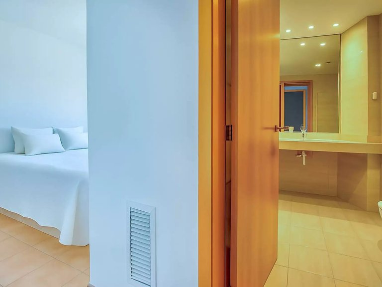 Town House for Sale in Sant Feliu De Guíxols, Gerona 8