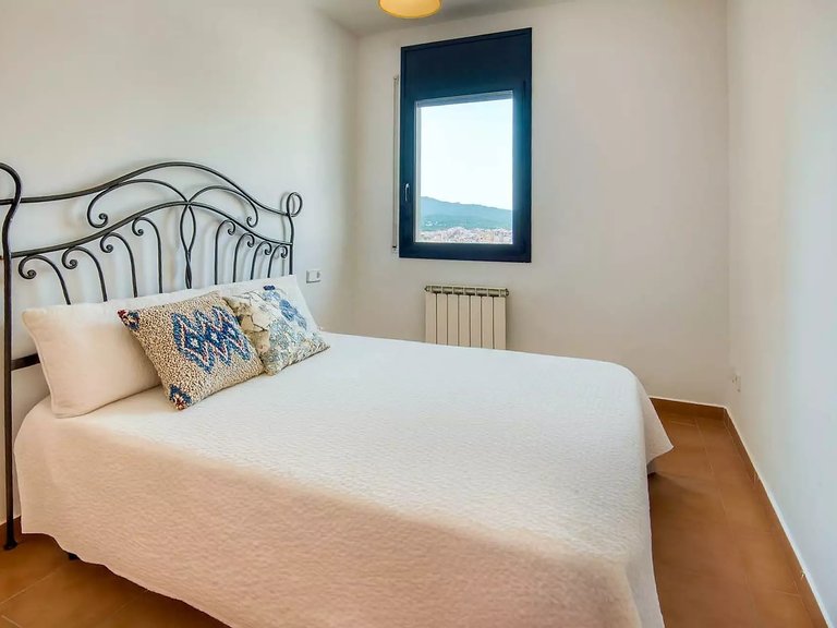 Town House for Sale in Sant Feliu De Guíxols, Gerona 11