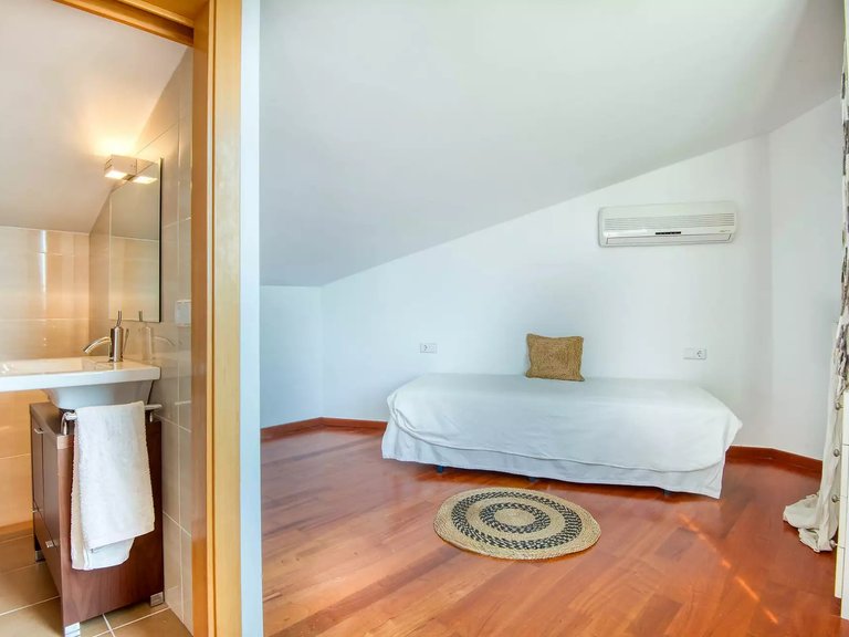 Town House for Sale in Sant Feliu De Guíxols, Gerona 19