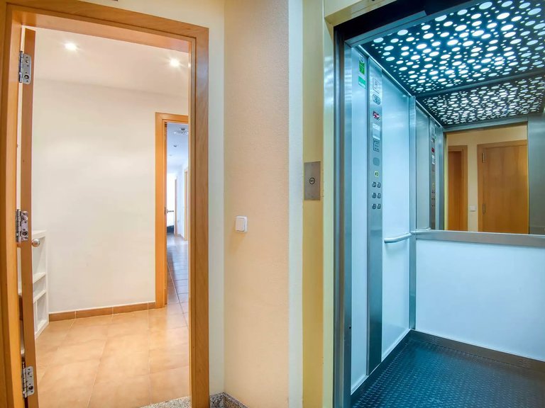 Town House for Sale in Sant Feliu De Guíxols, Gerona 28